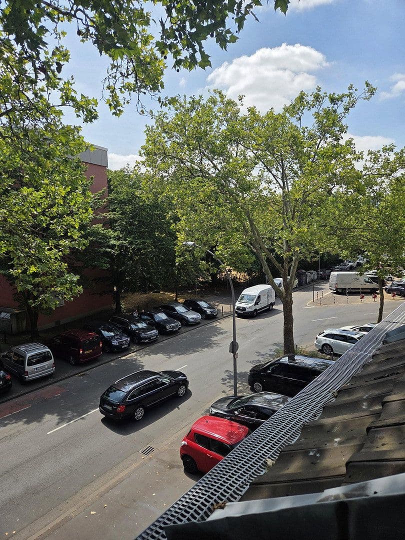 Prenájom bytu 3-izbový 80 m², Stolberstrasse 378, Köln, Severné Porýnie - Westfálsko Prenájom bytu 3-izbový 80 m², Stolberstrasse 378, Köln, Severné Porýnie - Westfálsko