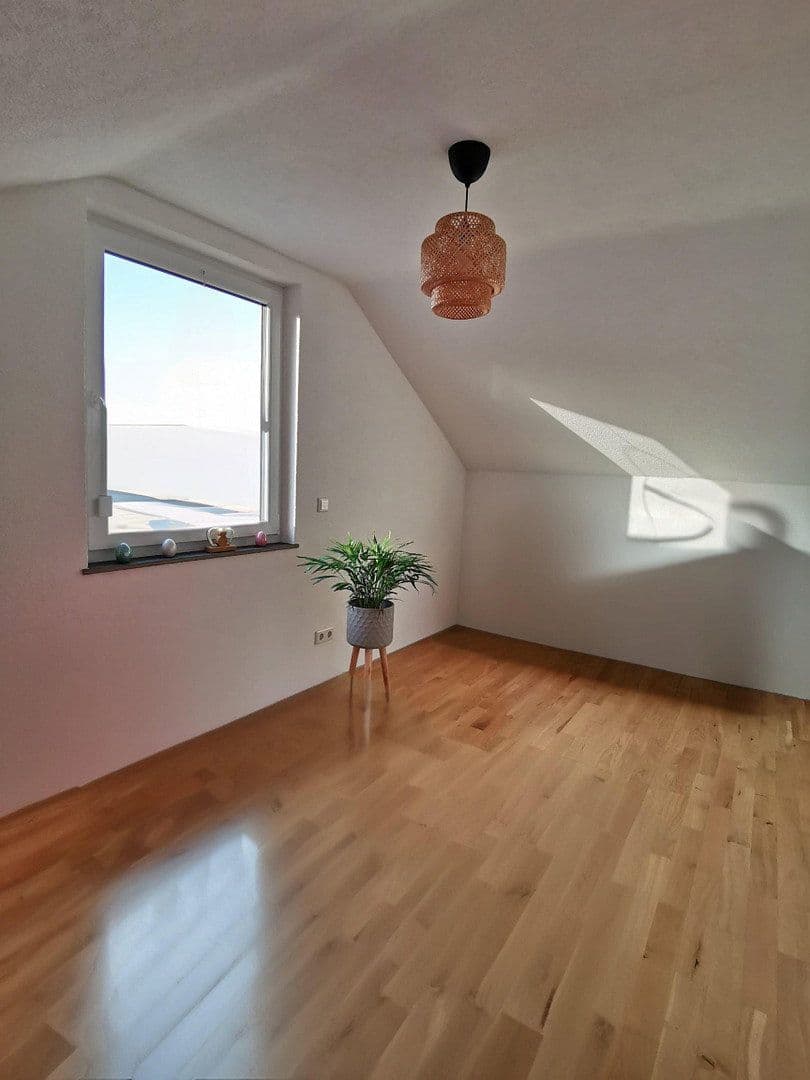 Predaj domu 125 m², pozemok 185 m², Flein, Bádensko-Wurttembersko Predaj domu 125 m², pozemok 185 m², Flein, Bádensko-Wurttembersko