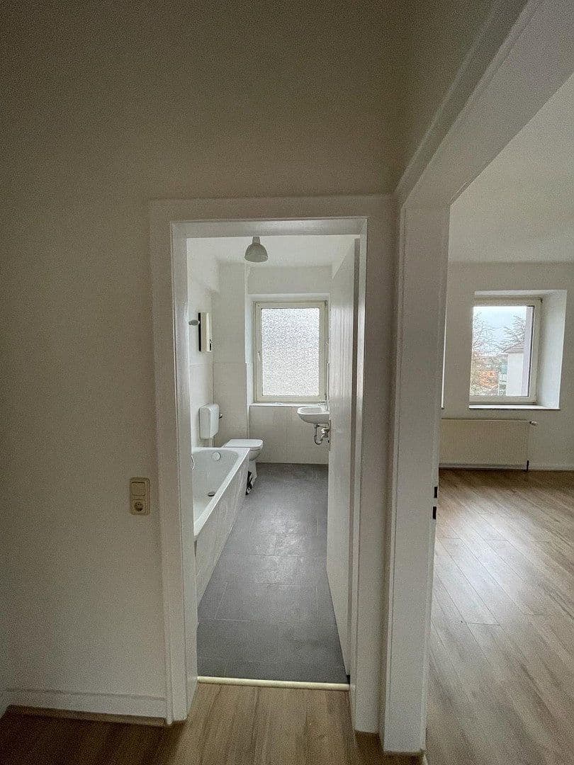 Prenájom bytu 2-izbový 63 m², Düppelstr.10, Essen, Severné Porýnie - Westfálsko Prenájom bytu 2-izbový 63 m², Düppelstr.10, Essen, Severné Porýnie - Westfálsko