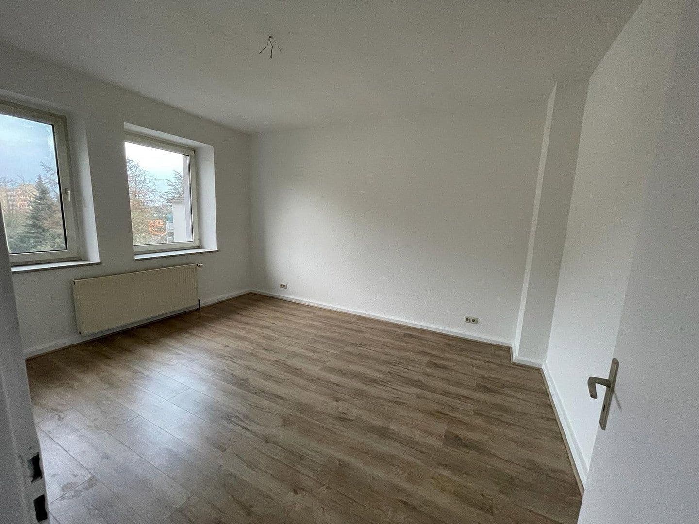 Prenájom bytu 2-izbový 63 m², Düppelstr.10, Essen, Severné Porýnie - Westfálsko Prenájom bytu 2-izbový 63 m², Düppelstr.10, Essen, Severné Porýnie - Westfálsko