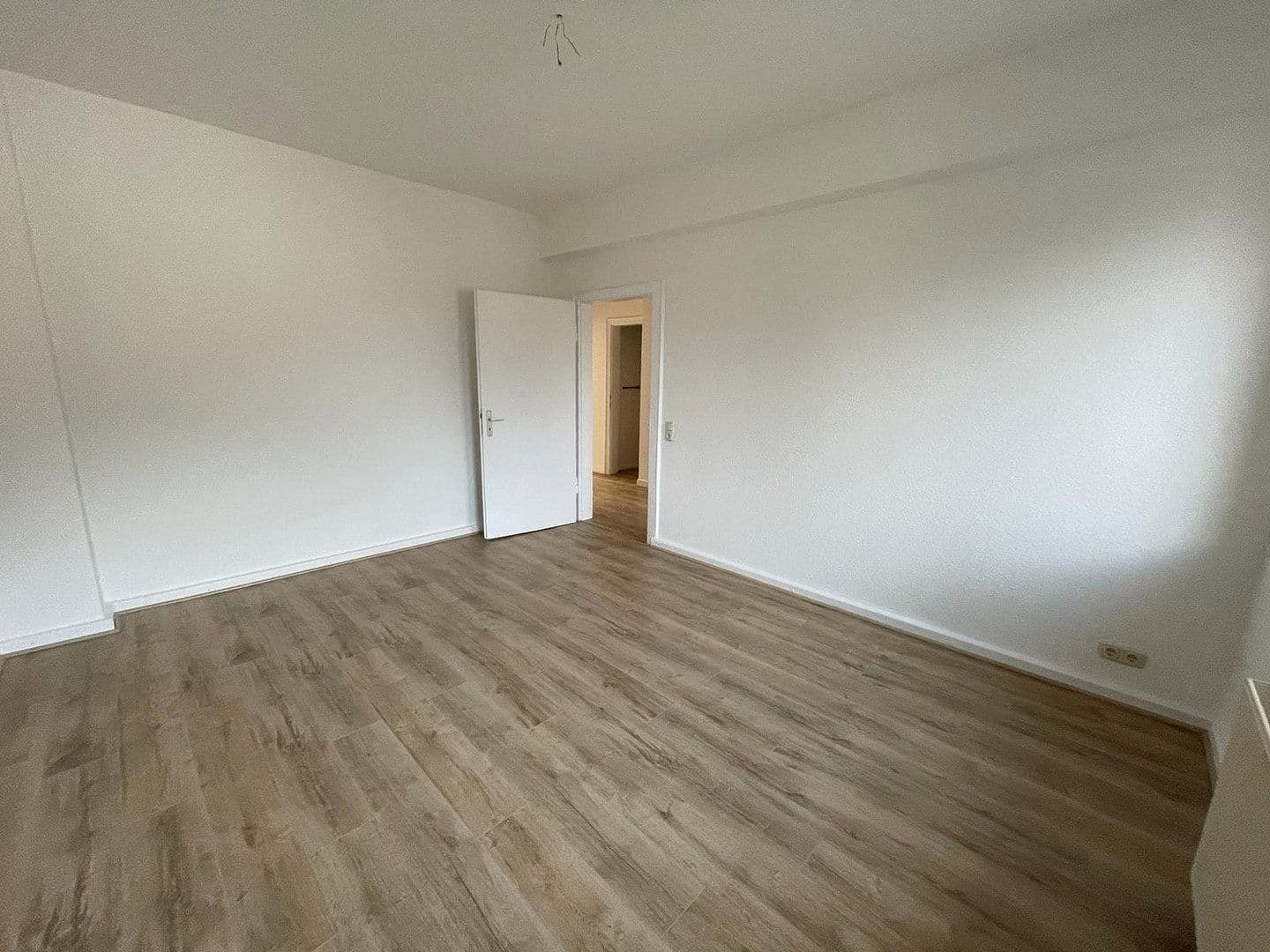 Prenájom bytu 2-izbový 63 m², Düppelstr.10, Essen, Severné Porýnie - Westfálsko Prenájom bytu 2-izbový 63 m², Düppelstr.10, Essen, Severné Porýnie - Westfálsko