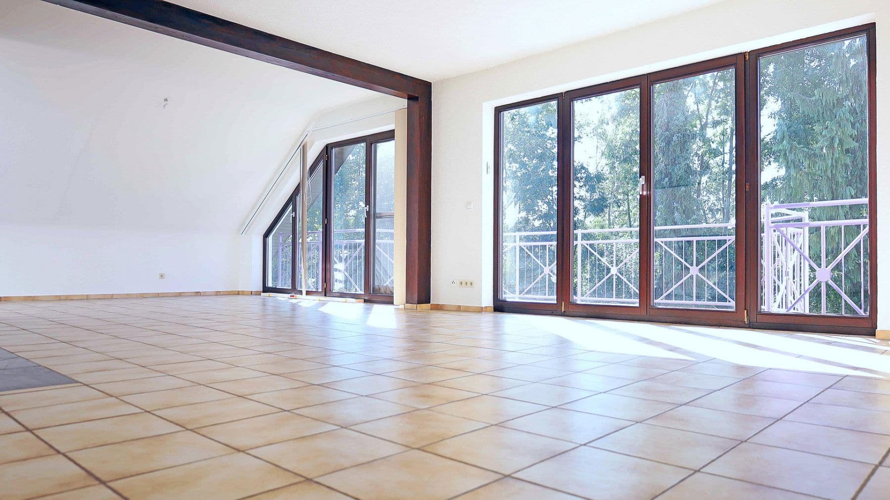 Prenájom bytu 3-izbový 105 m², Remchingen, Bádensko-Wurttembersko Prenájom bytu 3-izbový 105 m², Remchingen, Bádensko-Wurttembersko