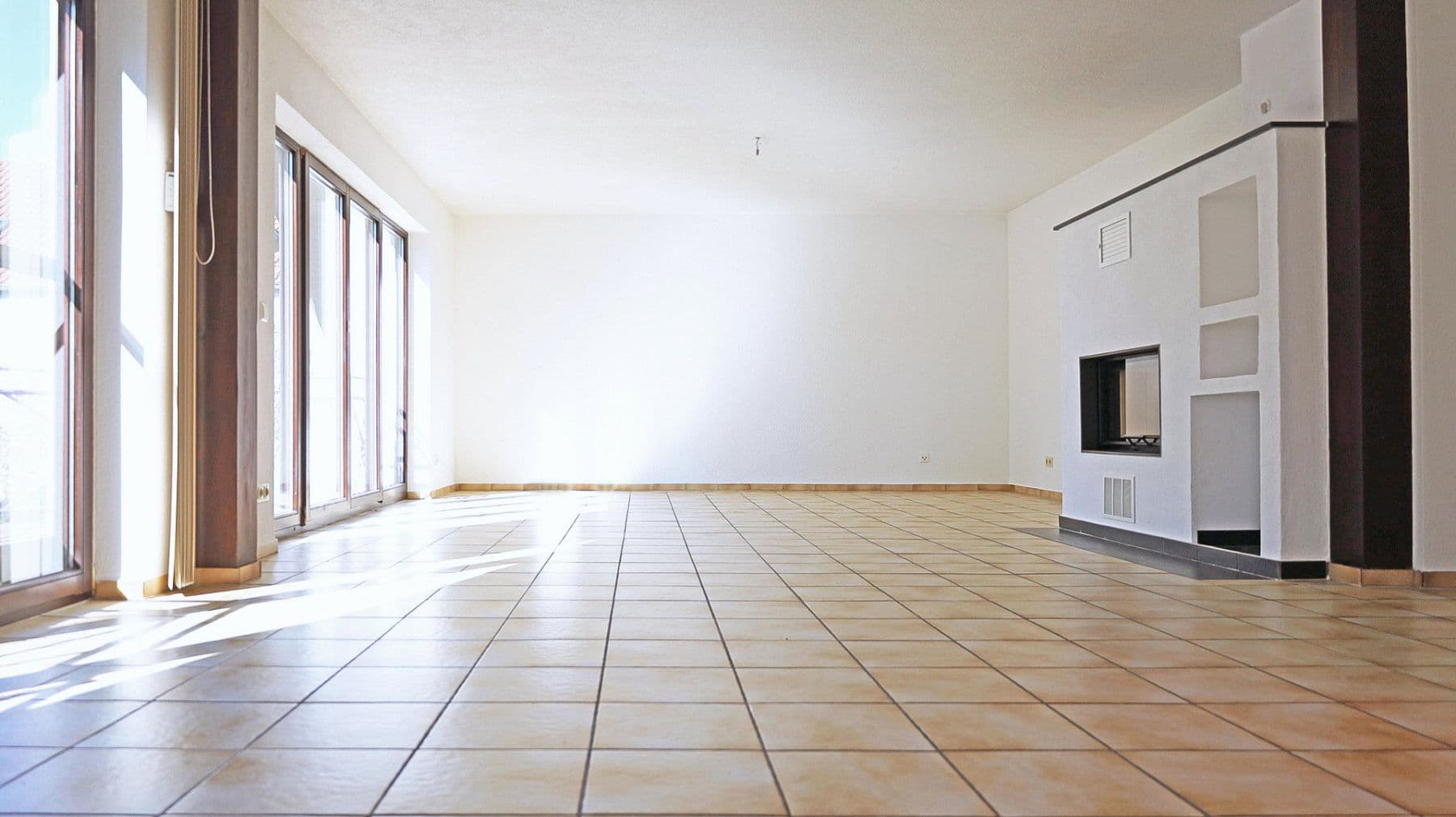 Prenájom bytu 3-izbový 105 m², Remchingen, Bádensko-Wurttembersko Prenájom bytu 3-izbový 105 m², Remchingen, Bádensko-Wurttembersko