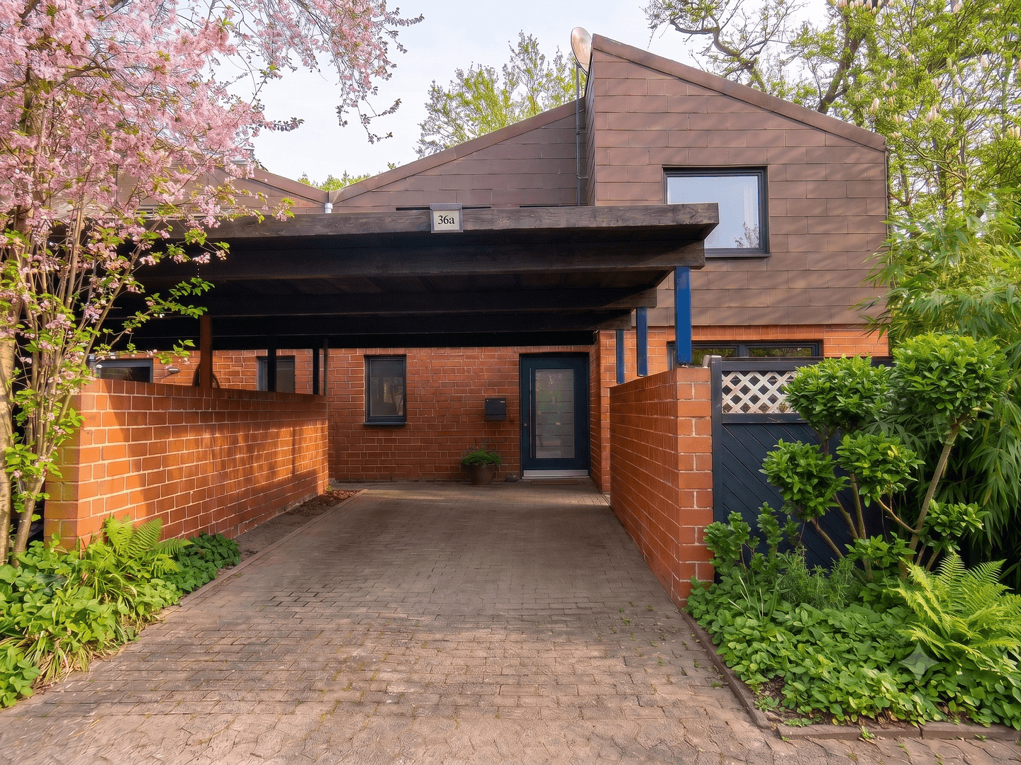 Predaj domu 168 m², pozemok 504 m², Schwülper, Dolné Sasko Predaj domu 168 m², pozemok 504 m², Schwülper, Dolné Sasko