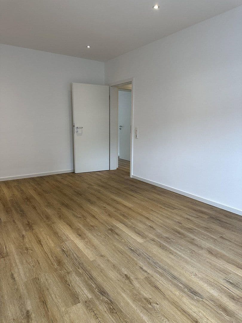Prenájom bytu 3-izbový 85 m², Ruhrstraße 58, Witten, Severné Porýnie - Westfálsko Prenájom bytu 3-izbový 85 m², Ruhrstraße 58, Witten, Severné Porýnie - Westfálsko