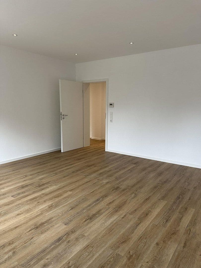 Prenájom bytu 3-izbový 85 m², Ruhrstraße 58, Witten, Severné Porýnie - Westfálsko Prenájom bytu 3-izbový 85 m², Ruhrstraße 58, Witten, Severné Porýnie - Westfálsko