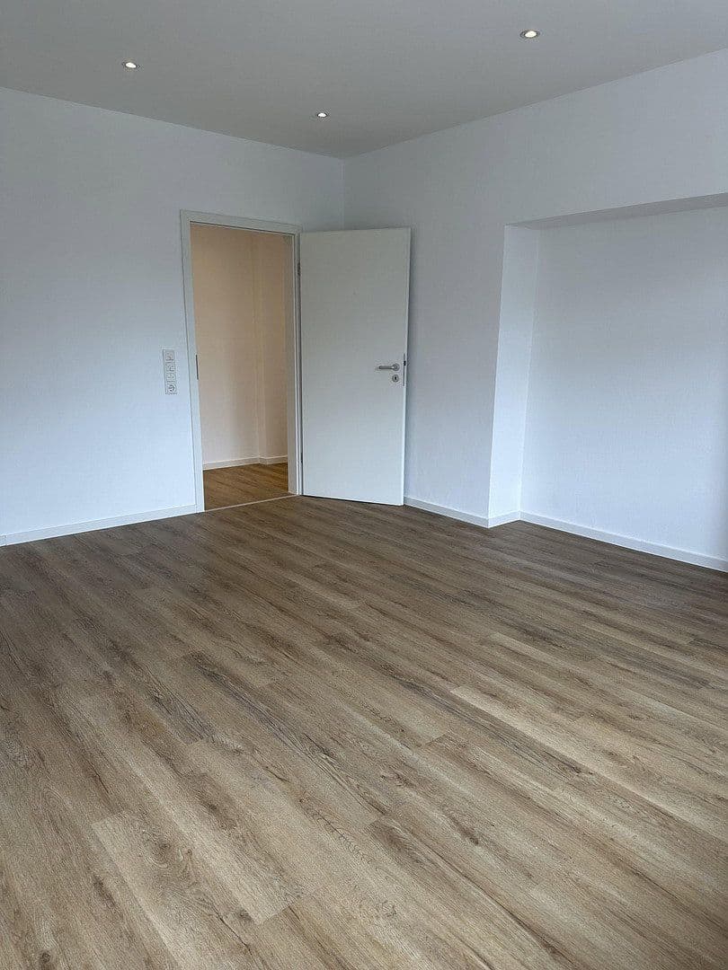 Prenájom bytu 3-izbový 85 m², Ruhrstraße 58, Witten, Severné Porýnie - Westfálsko Prenájom bytu 3-izbový 85 m², Ruhrstraße 58, Witten, Severné Porýnie - Westfálsko