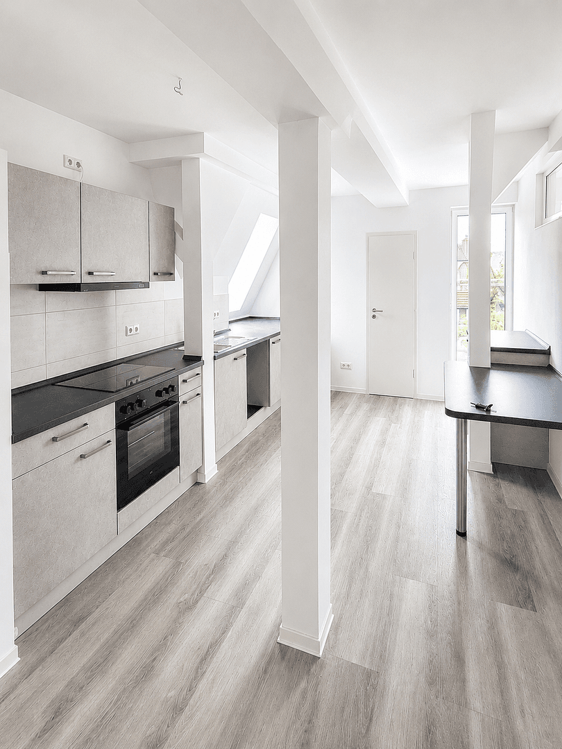 Prenájom bytu 4-izbový 138 m², Cochstedter Straße, Magdeburg, Sasko-Anhaltsko Prenájom bytu 4-izbový 138 m², Cochstedter Straße, Magdeburg, Sasko-Anhaltsko
