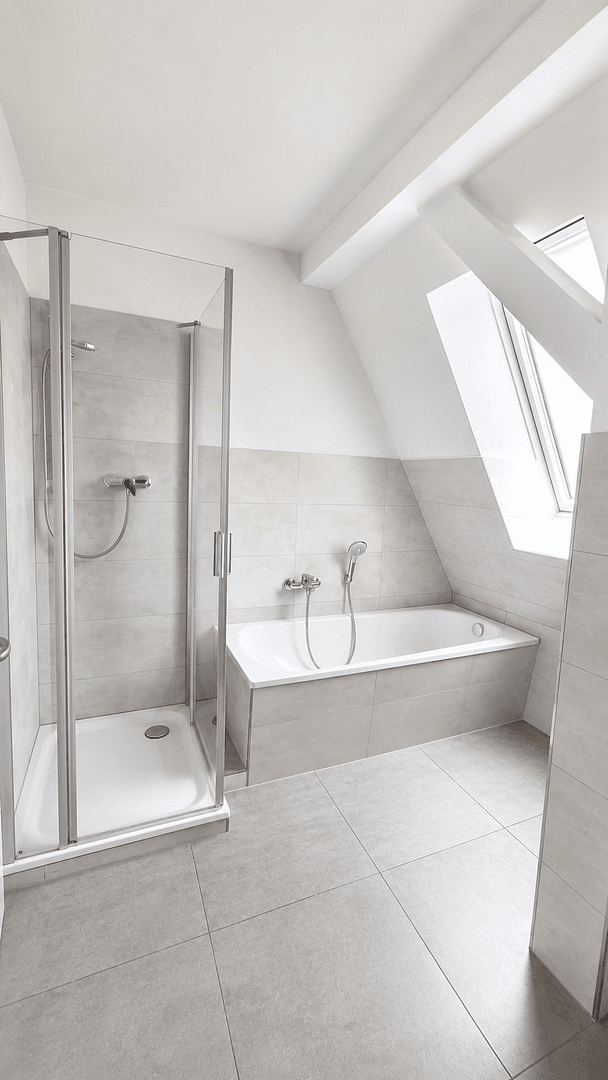 Prenájom bytu 4-izbový 138 m², Cochstedter Straße, Magdeburg, Sasko-Anhaltsko Prenájom bytu 4-izbový 138 m², Cochstedter Straße, Magdeburg, Sasko-Anhaltsko