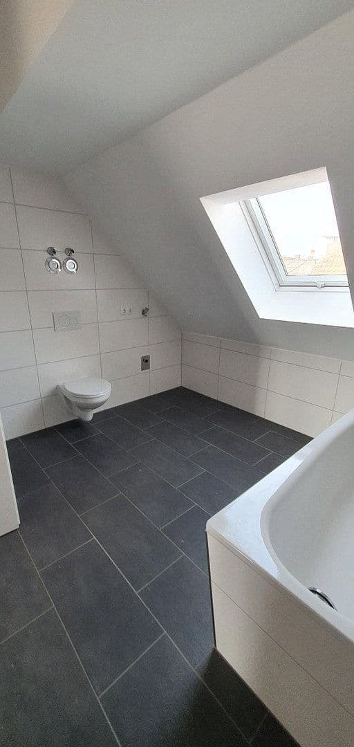 Prenájom bytu 2-izbový 64 m², Bruck i.d.OPf., Bavorsko Prenájom bytu 2-izbový 64 m², Bruck i.d.OPf., Bavorsko