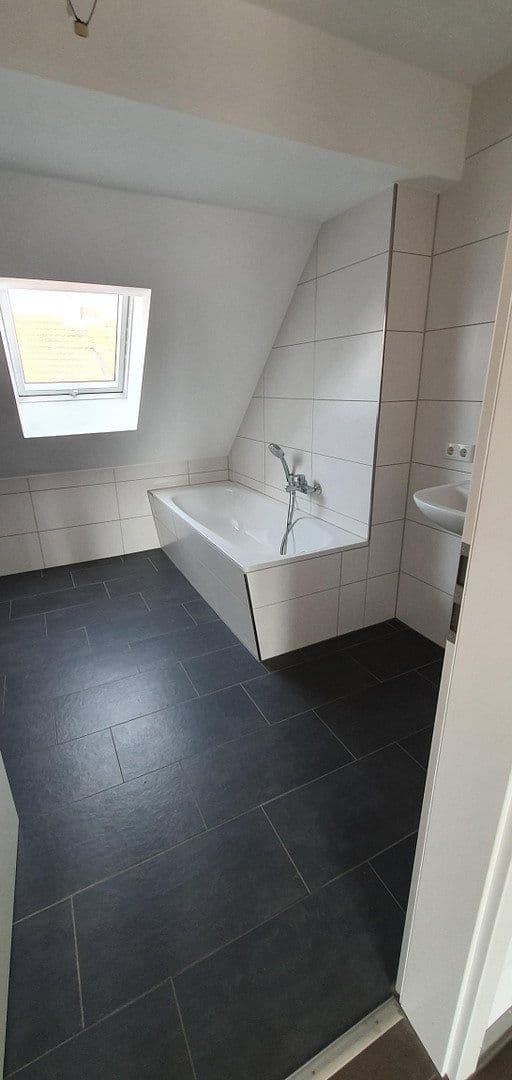 Prenájom bytu 2-izbový 64 m², Bruck i.d.OPf., Bavorsko Prenájom bytu 2-izbový 64 m², Bruck i.d.OPf., Bavorsko