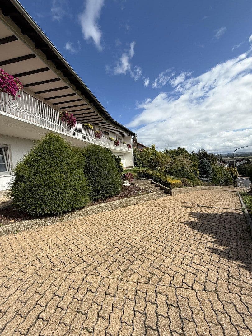 Predaj domu 315 m², pozemok 1.400 m², Überherrn, Sársko Predaj domu 315 m², pozemok 1.400 m², Überherrn, Sársko