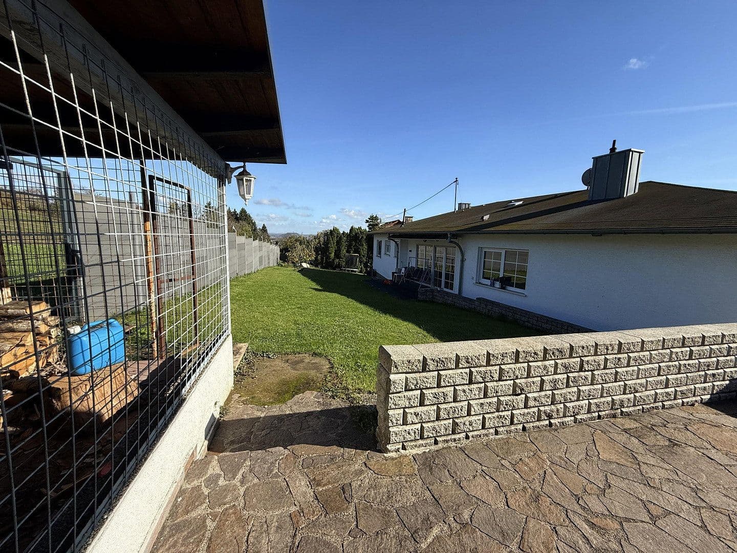 Predaj domu 315 m², pozemok 1.400 m², Überherrn, Sársko Predaj domu 315 m², pozemok 1.400 m², Überherrn, Sársko