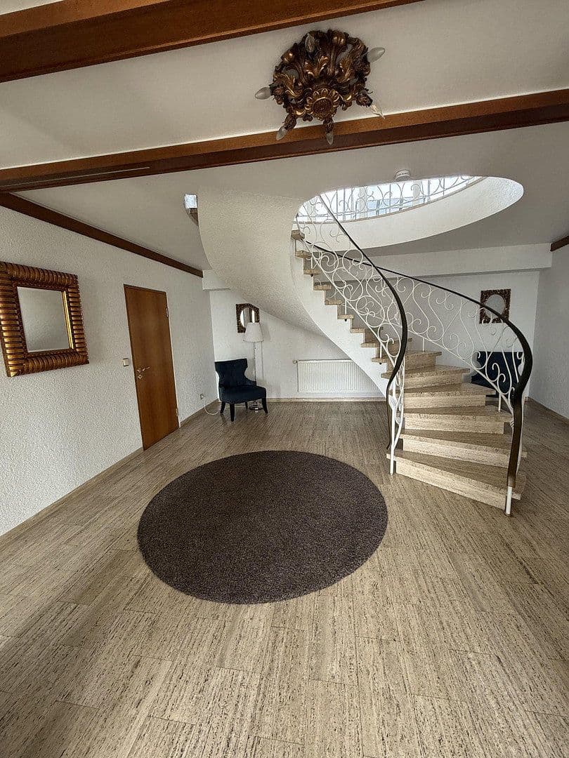 Predaj domu 315 m², pozemok 1.400 m², Überherrn, Sársko Predaj domu 315 m², pozemok 1.400 m², Überherrn, Sársko