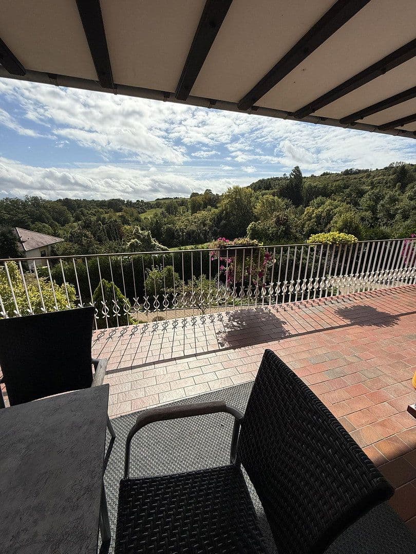 Predaj domu 315 m², pozemok 1.400 m², Überherrn, Sársko Predaj domu 315 m², pozemok 1.400 m², Überherrn, Sársko