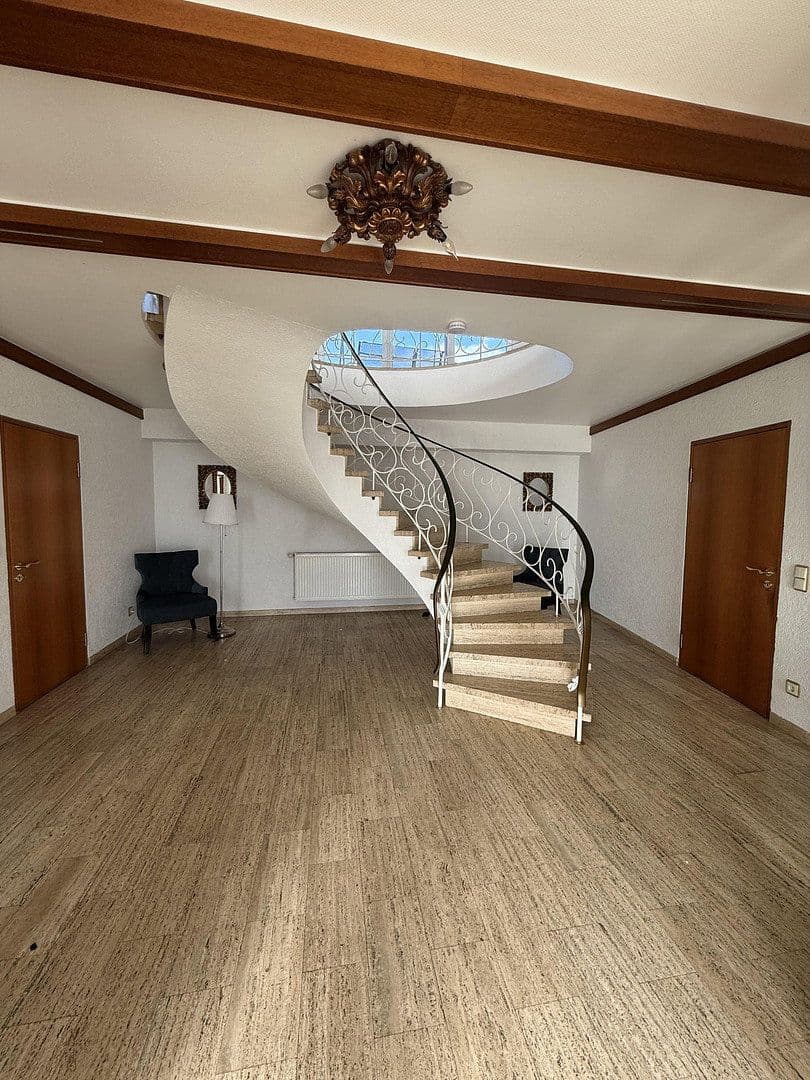 Predaj domu 315 m², pozemok 1.400 m², Überherrn, Sársko Predaj domu 315 m², pozemok 1.400 m², Überherrn, Sársko