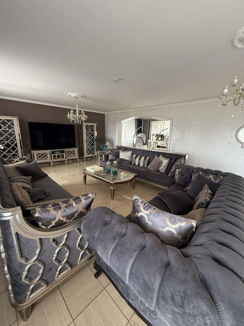 Predaj domu 315 m², pozemok 1.400 m², Überherrn, Sársko Predaj domu 315 m², pozemok 1.400 m², Überherrn, Sársko