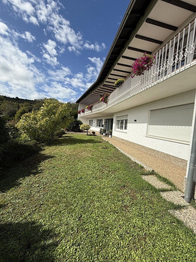 Predaj domu 315 m², pozemok 1.400 m², Überherrn, Sársko Predaj domu 315 m², pozemok 1.400 m², Überherrn, Sársko
