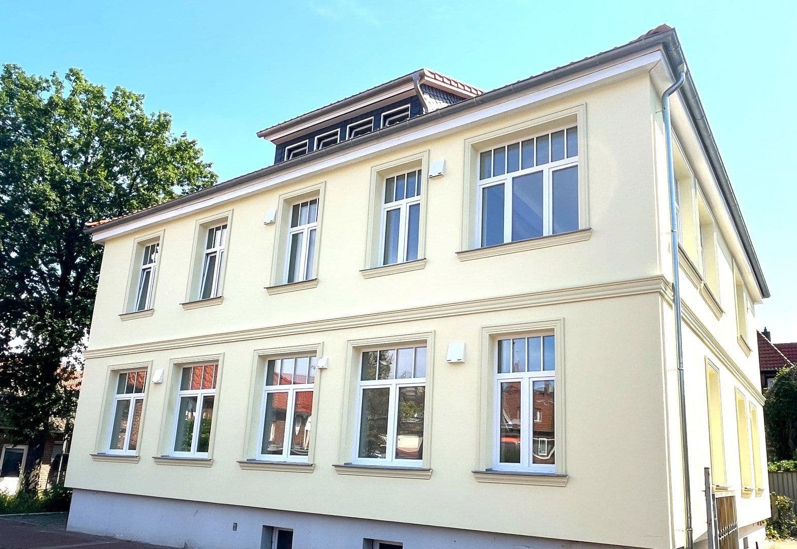 Prenájom bytu 3-izbový 107 m², Rathausstr. 3, Bad Bevensen, Dolné Sasko Prenájom bytu 3-izbový 107 m², Rathausstr. 3, Bad Bevensen, Dolné Sasko