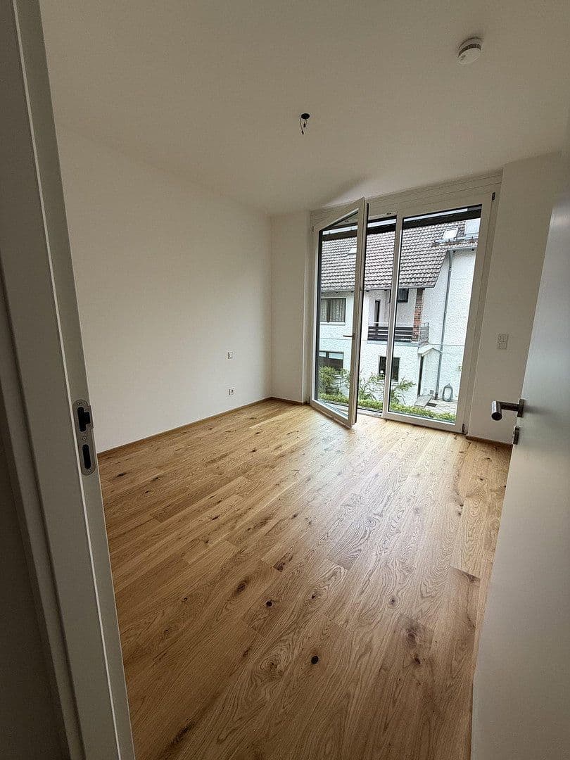 Prenájom bytu 3-izbový 85 m², Gustav-Meyrink-Straße 7, München, Bavorsko Prenájom bytu 3-izbový 85 m², Gustav-Meyrink-Straße 7, München, Bavorsko