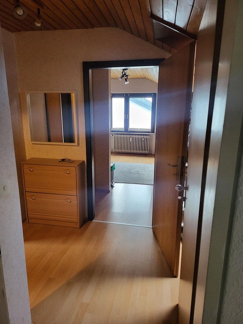 Predaj domu 205 m², pozemok 328 m², Freiberg am Neckar, Bádensko-Wurttembersko Predaj domu 205 m², pozemok 328 m², Freiberg am Neckar, Bádensko-Wurttembersko