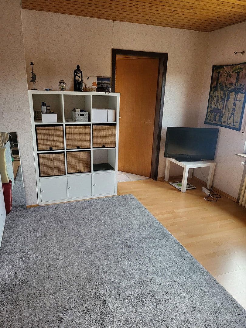 Predaj domu 205 m², pozemok 328 m², Freiberg am Neckar, Bádensko-Wurttembersko Predaj domu 205 m², pozemok 328 m², Freiberg am Neckar, Bádensko-Wurttembersko