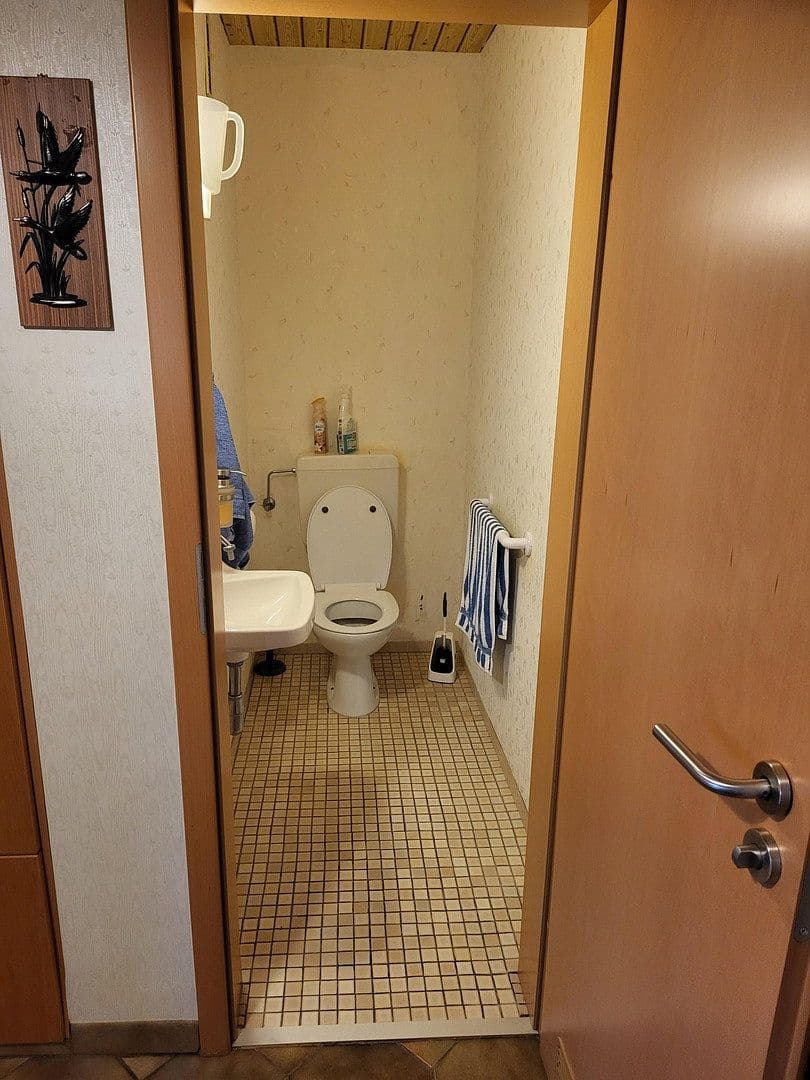 Predaj domu 205 m², pozemok 328 m², Freiberg am Neckar, Bádensko-Wurttembersko Predaj domu 205 m², pozemok 328 m², Freiberg am Neckar, Bádensko-Wurttembersko