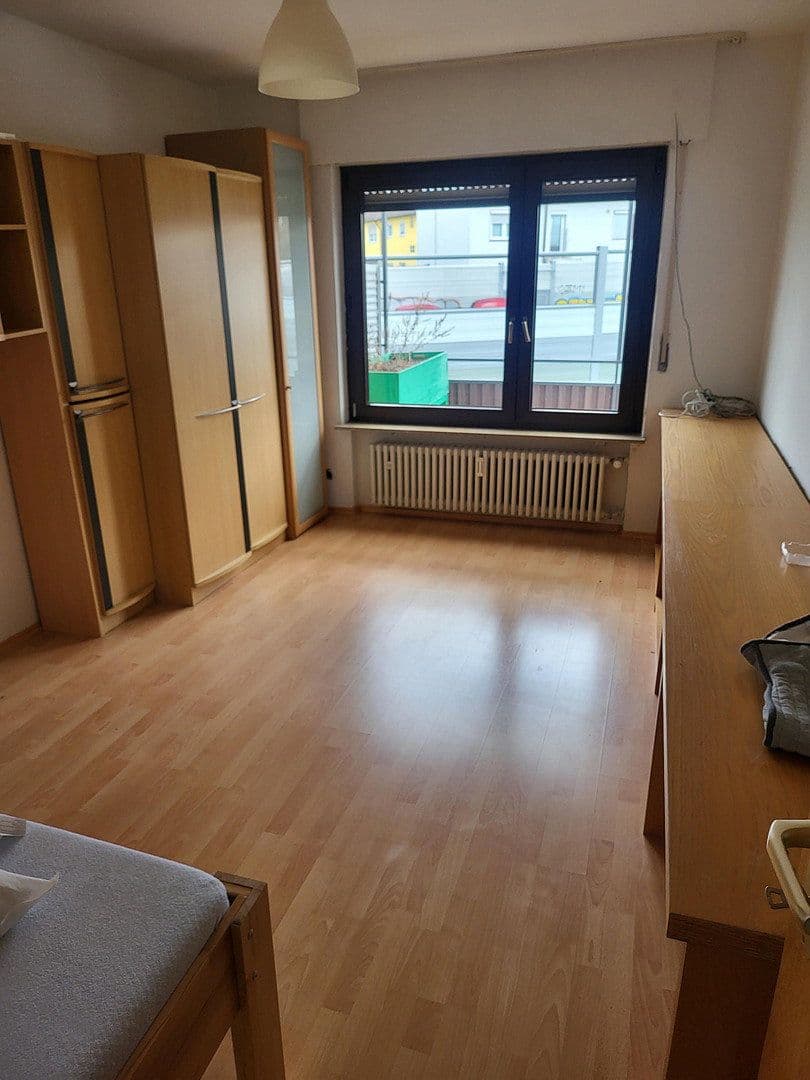Predaj domu 205 m², pozemok 328 m², Freiberg am Neckar, Bádensko-Wurttembersko Predaj domu 205 m², pozemok 328 m², Freiberg am Neckar, Bádensko-Wurttembersko