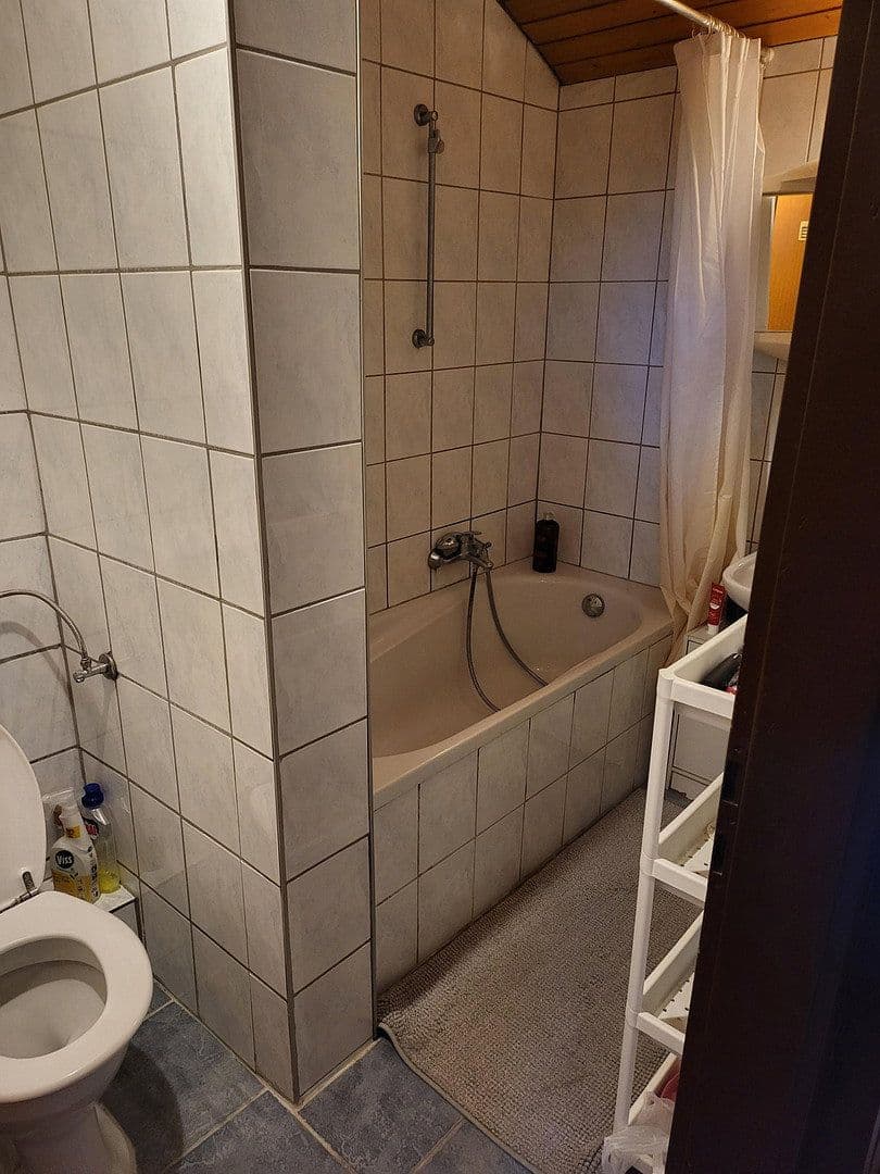 Predaj domu 205 m², pozemok 328 m², Freiberg am Neckar, Bádensko-Wurttembersko Predaj domu 205 m², pozemok 328 m², Freiberg am Neckar, Bádensko-Wurttembersko
