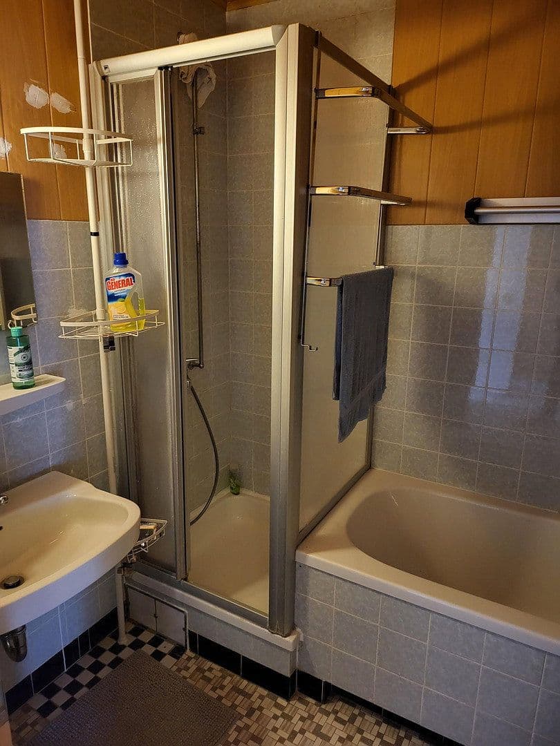 Predaj domu 205 m², pozemok 328 m², Freiberg am Neckar, Bádensko-Wurttembersko Predaj domu 205 m², pozemok 328 m², Freiberg am Neckar, Bádensko-Wurttembersko