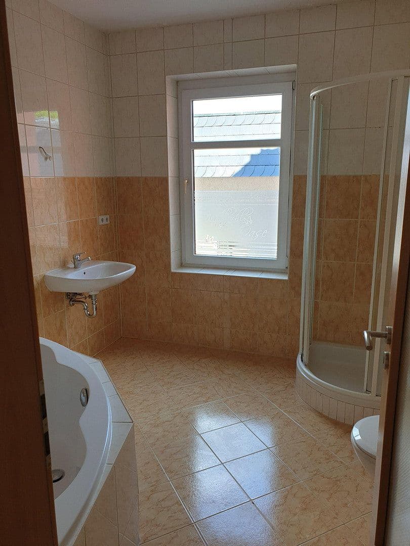 Prenájom bytu 3-izbový 85 m², Lange Straße 2, Zwickau, Sasko Prenájom bytu 3-izbový 85 m², Lange Straße 2, Zwickau, Sasko
