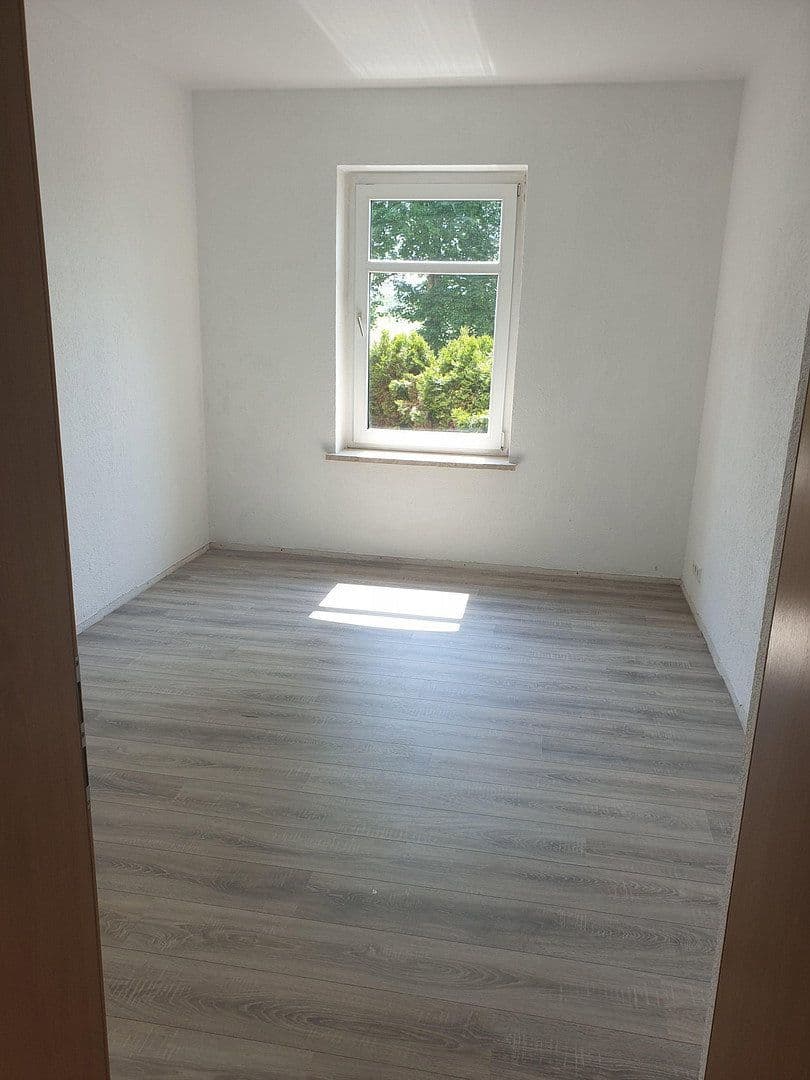 Prenájom bytu 3-izbový 85 m², Lange Straße 2, Zwickau, Sasko Prenájom bytu 3-izbový 85 m², Lange Straße 2, Zwickau, Sasko