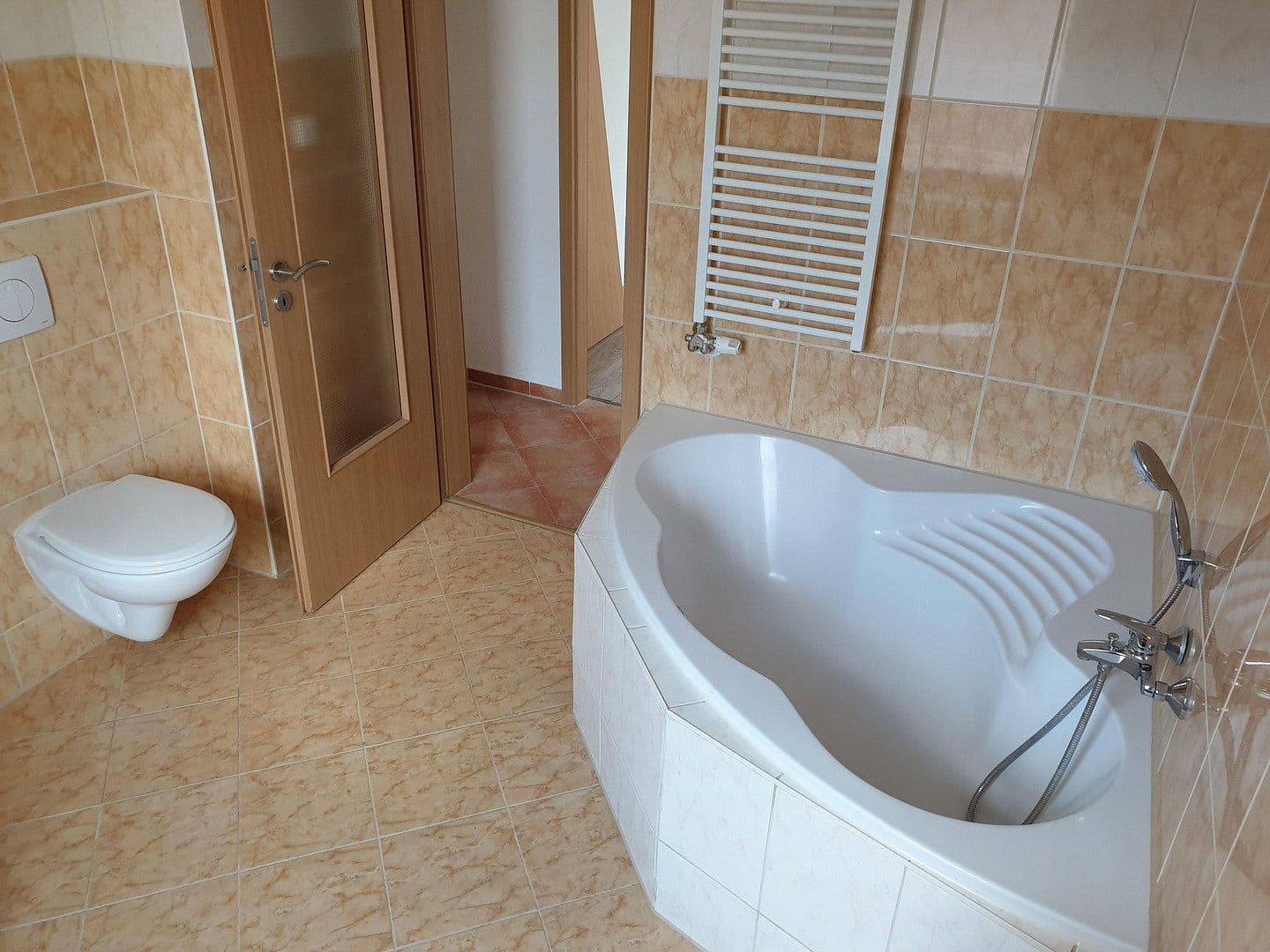 Prenájom bytu 3-izbový 85 m², Lange Straße 2, Zwickau, Sasko Prenájom bytu 3-izbový 85 m², Lange Straße 2, Zwickau, Sasko