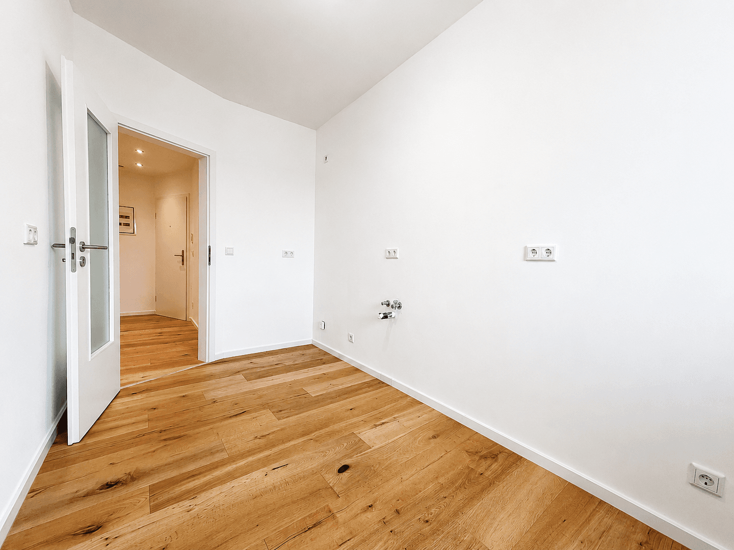 Prenájom bytu 2-izbový 58 m², Gerresheimer Straße 65, Düsseldorf, Severné Porýnie - Westfálsko Prenájom bytu 2-izbový 58 m², Gerresheimer Straße 65, Düsseldorf, Severné Porýnie - Westfálsko