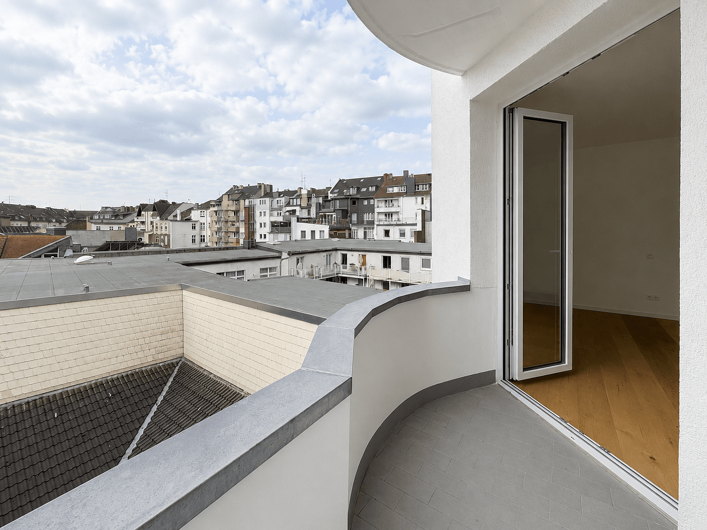 Prenájom bytu 2-izbový 58 m², Gerresheimer Straße 65, Düsseldorf, Severné Porýnie - Westfálsko Prenájom bytu 2-izbový 58 m², Gerresheimer Straße 65, Düsseldorf, Severné Porýnie - Westfálsko