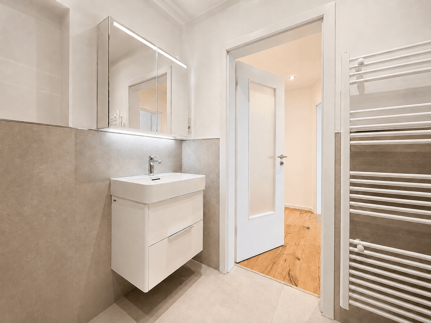 Prenájom bytu 2-izbový 58 m², Gerresheimer Straße 65, Düsseldorf, Severné Porýnie - Westfálsko Prenájom bytu 2-izbový 58 m², Gerresheimer Straße 65, Düsseldorf, Severné Porýnie - Westfálsko