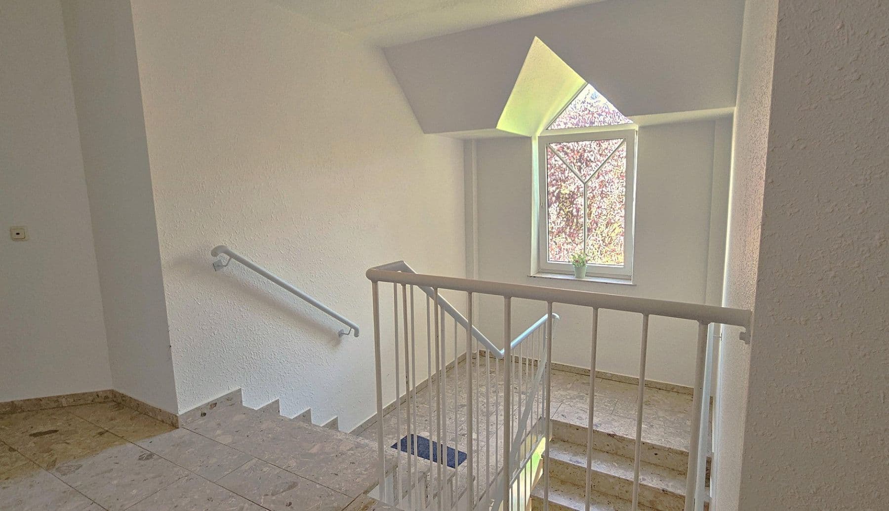 Prenájom bytu 4-izbový 112 m², Estorf, Dolné Sasko Prenájom bytu 4-izbový 112 m², Estorf, Dolné Sasko