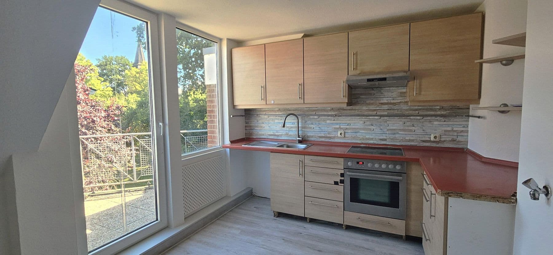 Prenájom bytu 4-izbový 112 m², Estorf, Dolné Sasko Prenájom bytu 4-izbový 112 m², Estorf, Dolné Sasko