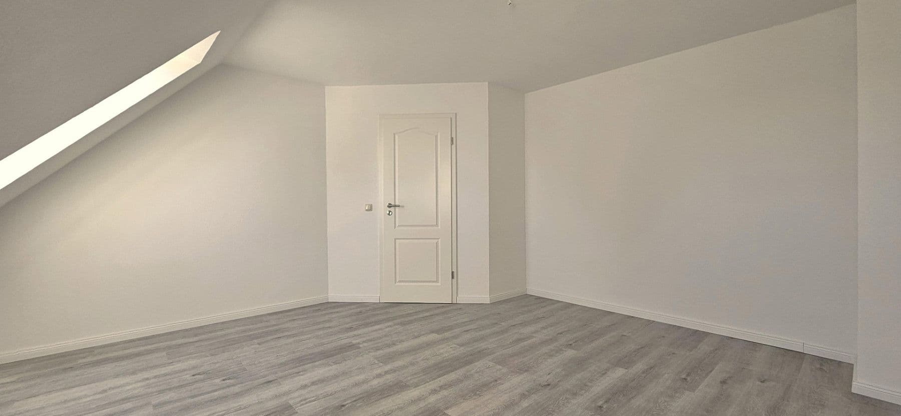 Prenájom bytu 4-izbový 112 m², Estorf, Dolné Sasko Prenájom bytu 4-izbový 112 m², Estorf, Dolné Sasko