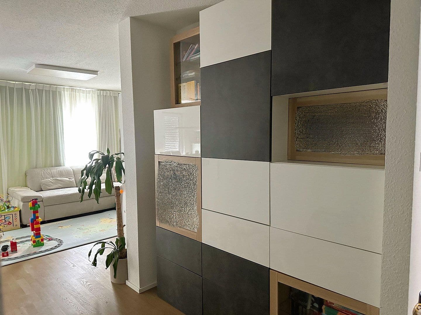 Prenájom bytu 4-izbový 108 m², Sindelfingen, Bádensko-Wurttembersko Prenájom bytu 4-izbový 108 m², Sindelfingen, Bádensko-Wurttembersko