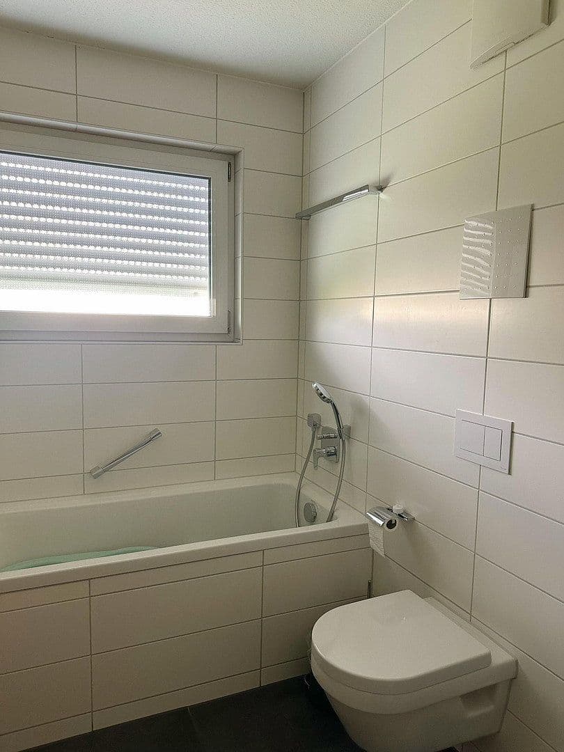 Prenájom bytu 4-izbový 108 m², Sindelfingen, Bádensko-Wurttembersko Prenájom bytu 4-izbový 108 m², Sindelfingen, Bádensko-Wurttembersko
