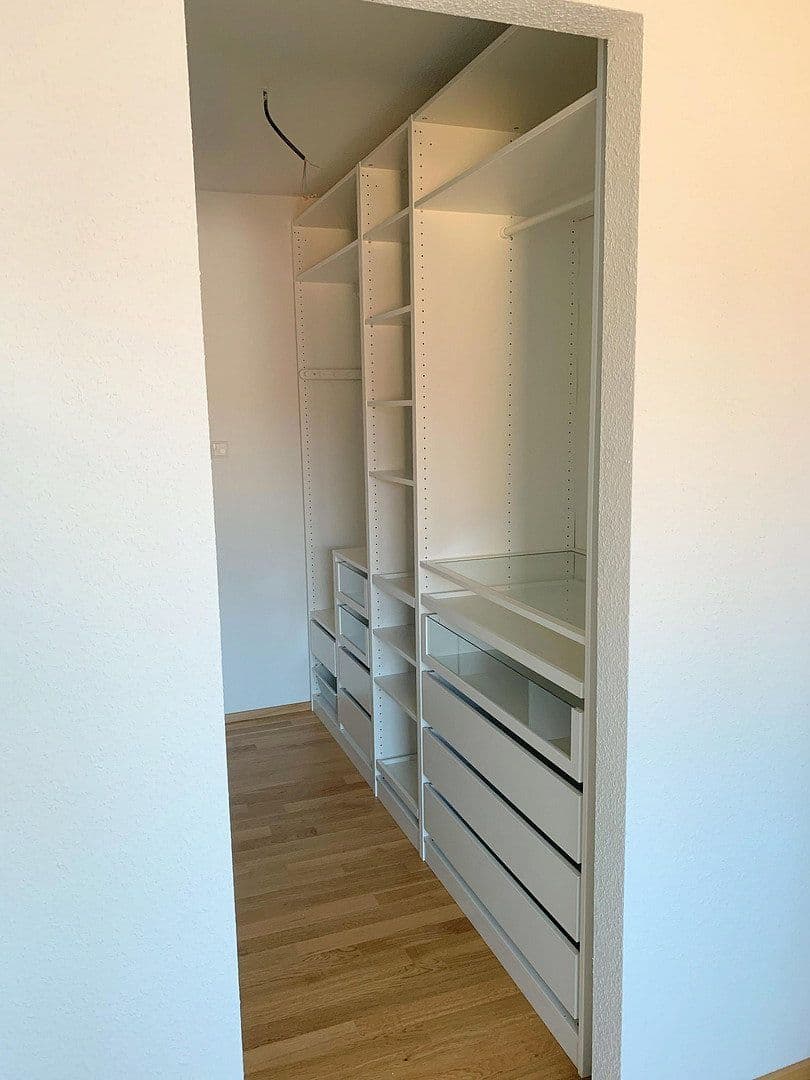 Prenájom bytu 4-izbový 108 m², Sindelfingen, Bádensko-Wurttembersko Prenájom bytu 4-izbový 108 m², Sindelfingen, Bádensko-Wurttembersko