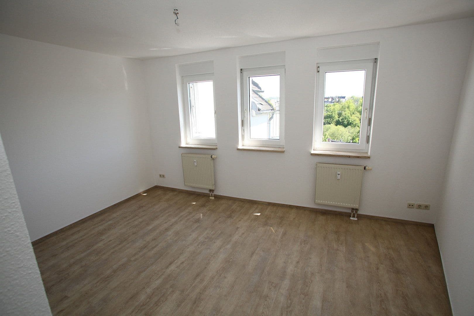 Prenájom bytu 3-izbový 98 m², Streitsberg 7, Plavno, Sasko Prenájom bytu 3-izbový 98 m², Streitsberg 7, Plavno, Sasko