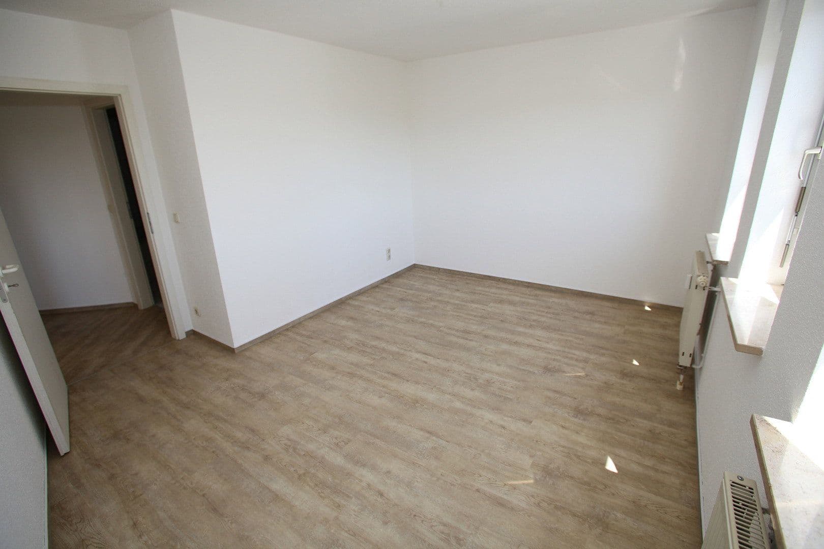 Prenájom bytu 3-izbový 98 m², Streitsberg 7, Plavno, Sasko Prenájom bytu 3-izbový 98 m², Streitsberg 7, Plavno, Sasko