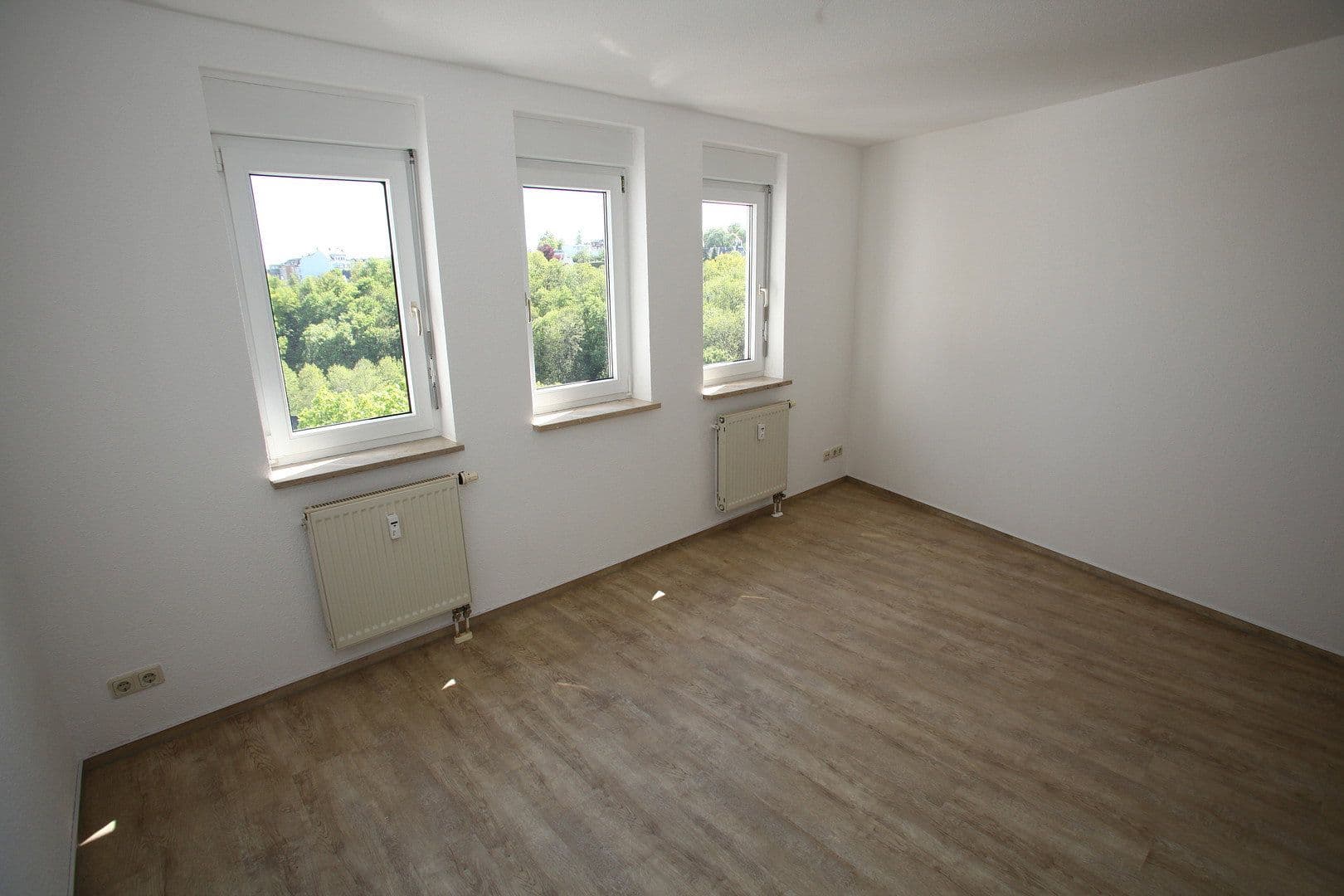 Prenájom bytu 3-izbový 98 m², Streitsberg 7, Plavno, Sasko Prenájom bytu 3-izbový 98 m², Streitsberg 7, Plavno, Sasko