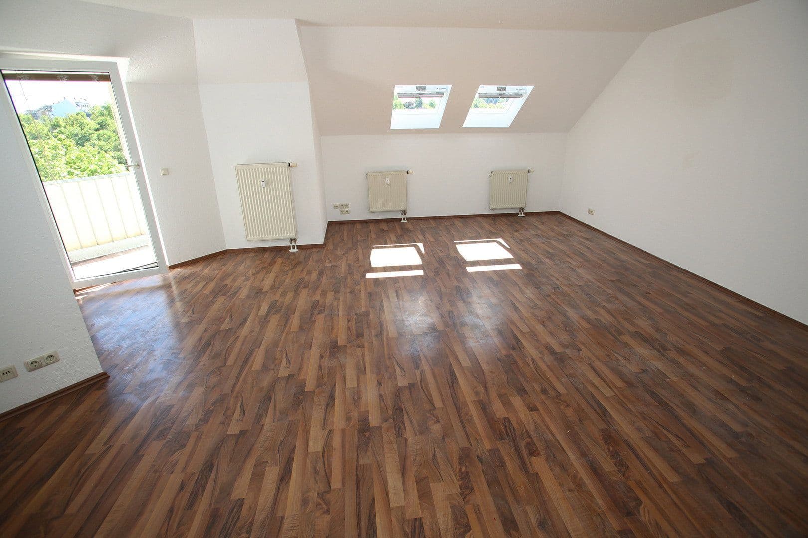 Prenájom bytu 3-izbový 98 m², Streitsberg 7, Plavno, Sasko Prenájom bytu 3-izbový 98 m², Streitsberg 7, Plavno, Sasko