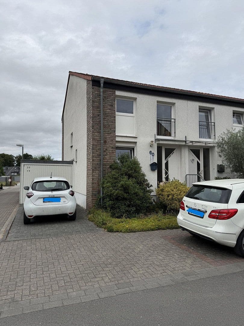 Prenájom domu 110 m², pozemok 207 m², Neuss, Severné Porýnie - Westfálsko Prenájom domu 110 m², pozemok 207 m², Neuss, Severné Porýnie - Westfálsko