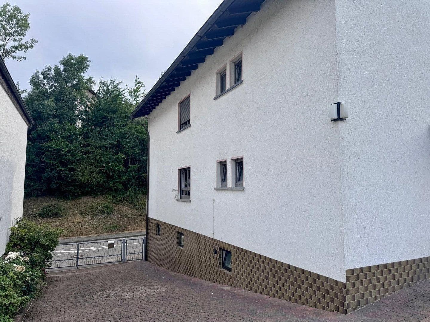 Prenájom bytu 4-izbový 120 m², Mitlechterner Straße 9, Fürth, Hesensko Prenájom bytu 4-izbový 120 m², Mitlechterner Straße 9, Fürth, Hesensko