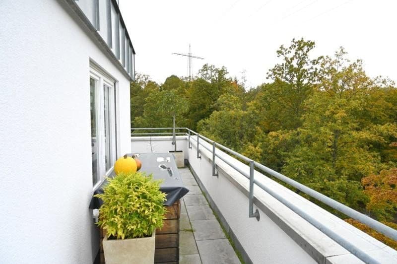 Prenájom bytu 2-izbový 81 m², Rohrer Höhe 1, Stuttgart, Bádensko-Wurttembersko Prenájom bytu 2-izbový 81 m², Rohrer Höhe 1, Stuttgart, Bádensko-Wurttembersko