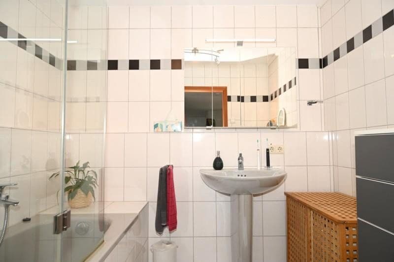 Prenájom bytu 2-izbový 81 m², Rohrer Höhe 1, Stuttgart, Bádensko-Wurttembersko Prenájom bytu 2-izbový 81 m², Rohrer Höhe 1, Stuttgart, Bádensko-Wurttembersko